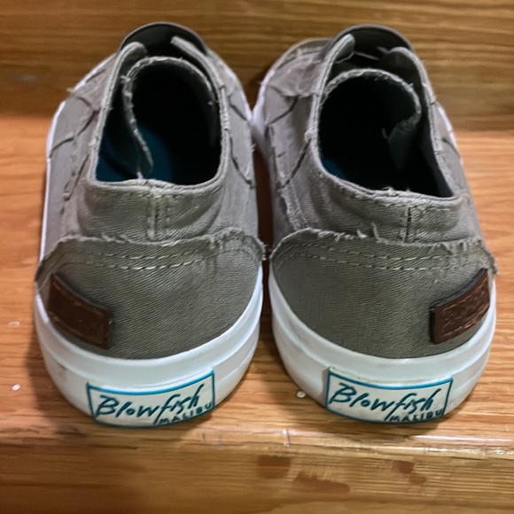 Blowfish Malibu army green canvas sneakers Size 6US - Picture 3 of 5